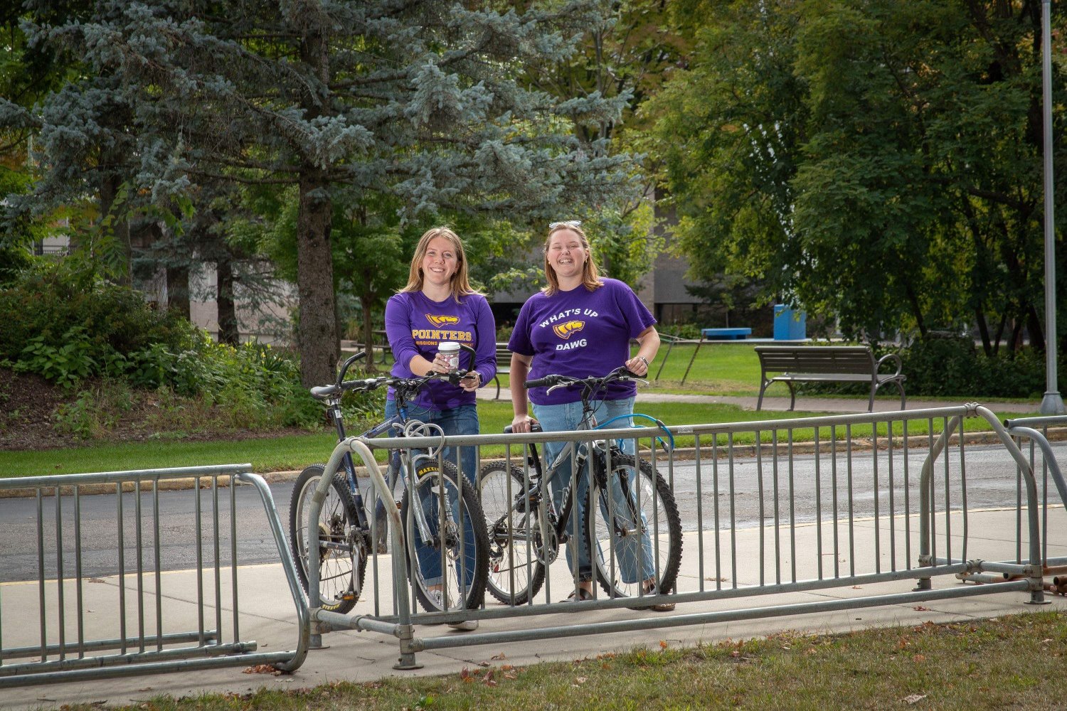 UWSP students with bikes